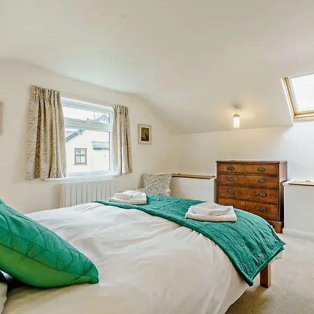 5 Bed In Outgate And Tarn Hows Llh55 Holiday home