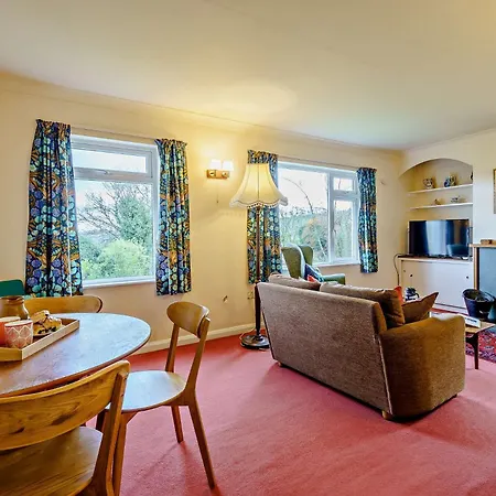 5 Bed In Outgate And Tarn Hows Llh55 Holiday home