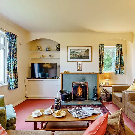 5 Bed In Outgate And Tarn Hows Llh55