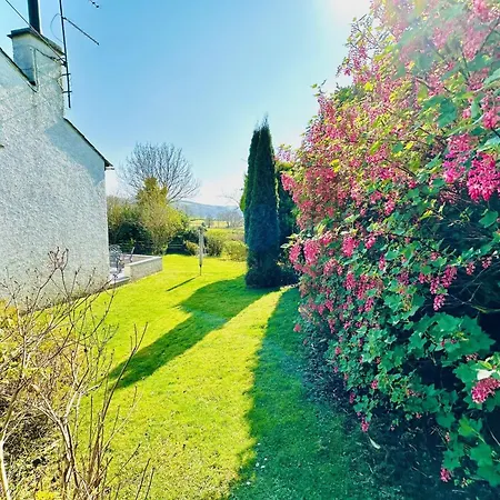 5 Bed In Outgate And Tarn Hows Llh55