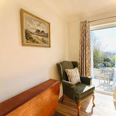 5 Bed In Outgate And Tarn Hows Llh55 Holiday home