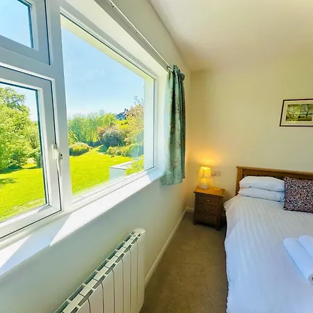 5 Bed In Outgate And Tarn Hows Llh55 Hawkshead