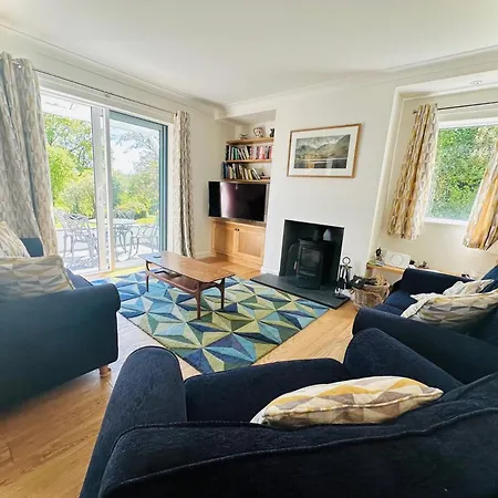 Holiday home 5 Bed In Outgate And Tarn Hows Llh55 *