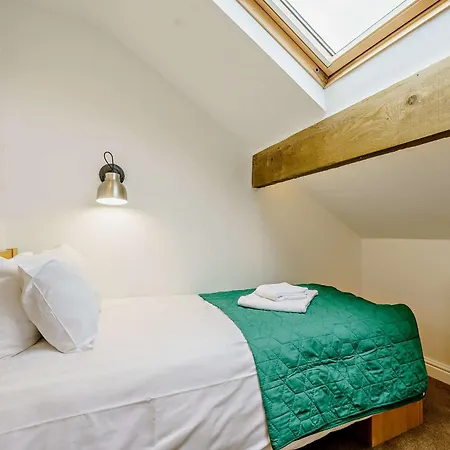 5 Bed In Outgate And Tarn Hows Llh55 Hawkshead