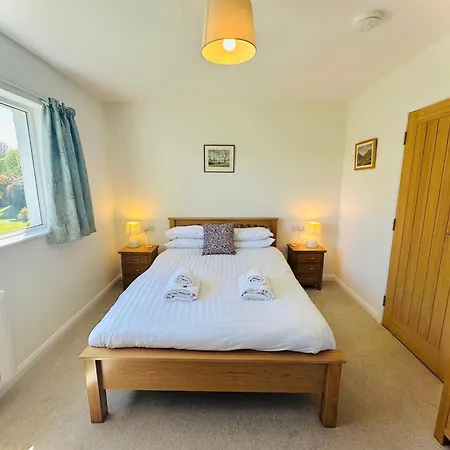 5 Bed In Outgate And Tarn Hows Llh55 Holiday home