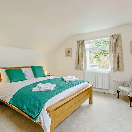 5 Bed In Outgate And Tarn Hows Llh55 *