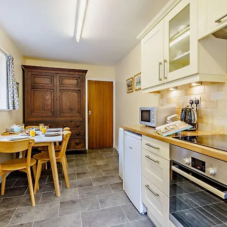 Holiday home 5 Bed In Outgate And Tarn Hows Llh55